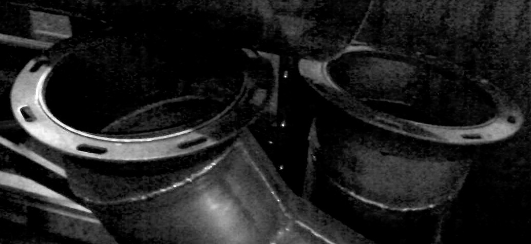 flanges with bolt slots